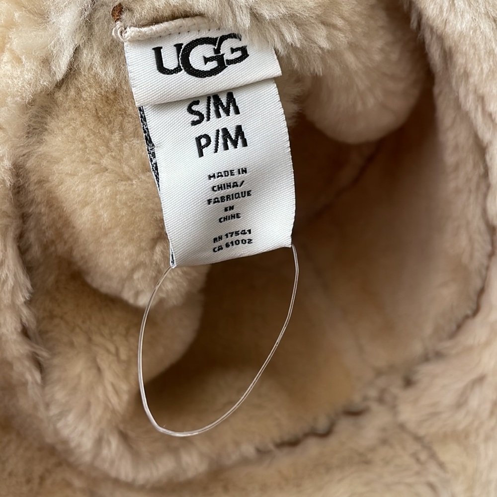 UGG Shearling Bucket Winter Hat NWOT - Picture 5 of 9
